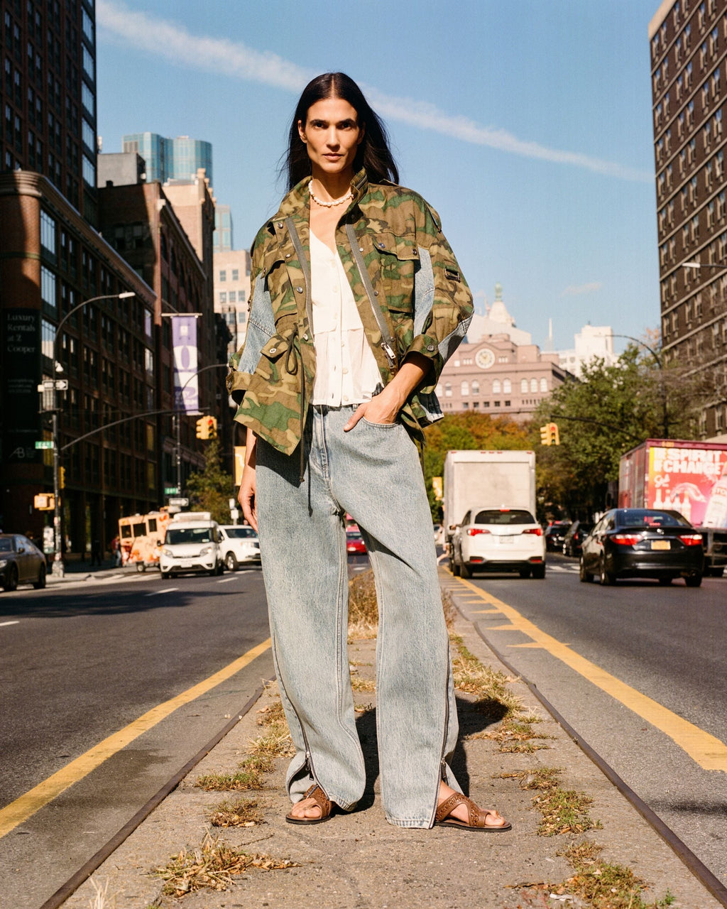 Curved Zipper-Embellished Boyfriend Jeans