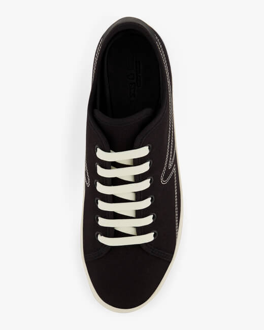 Court Sneaker