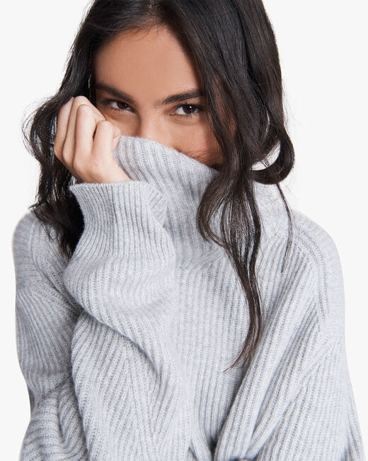 Pierce Cashmere Turtleneck