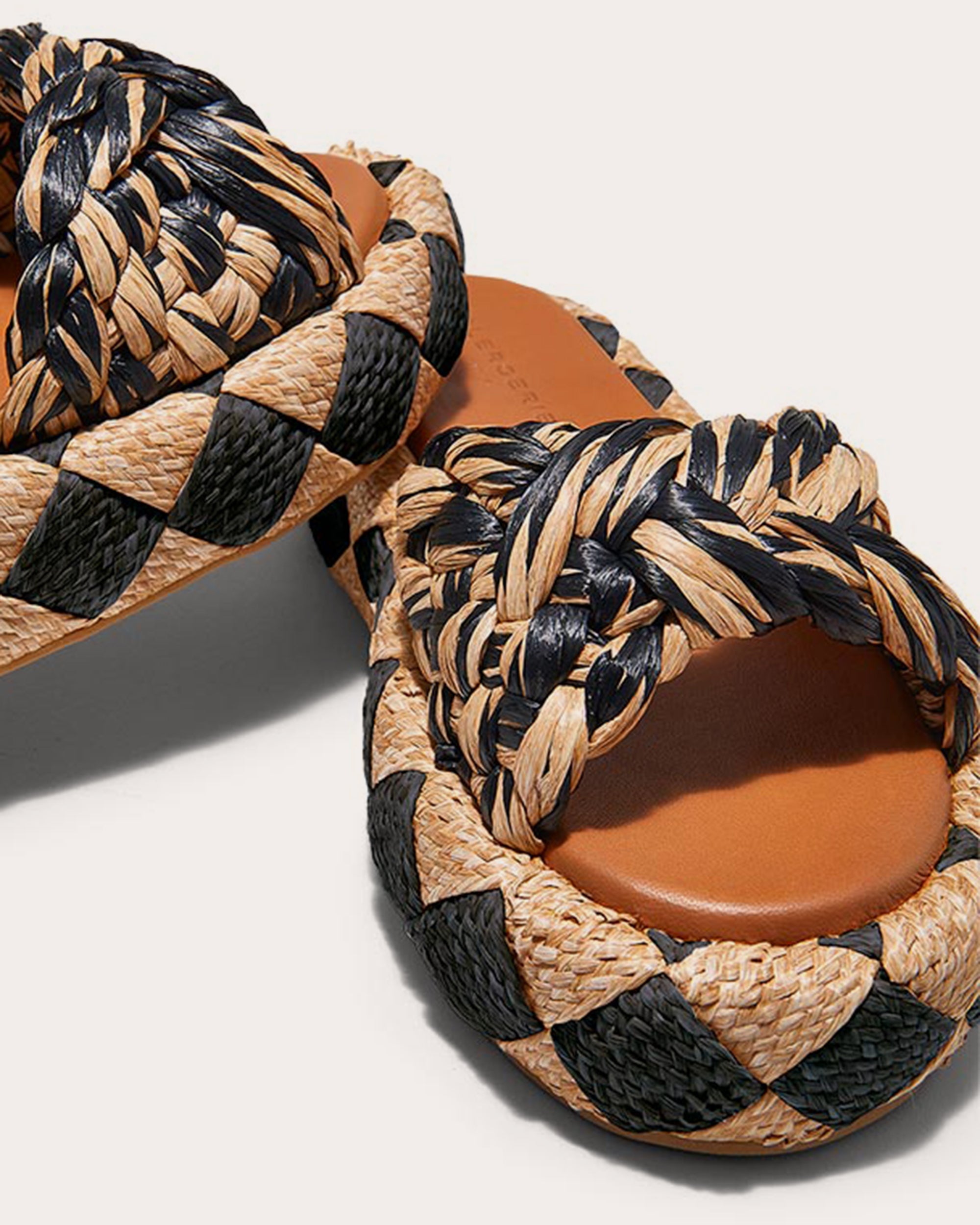 Adelie Platform Slide