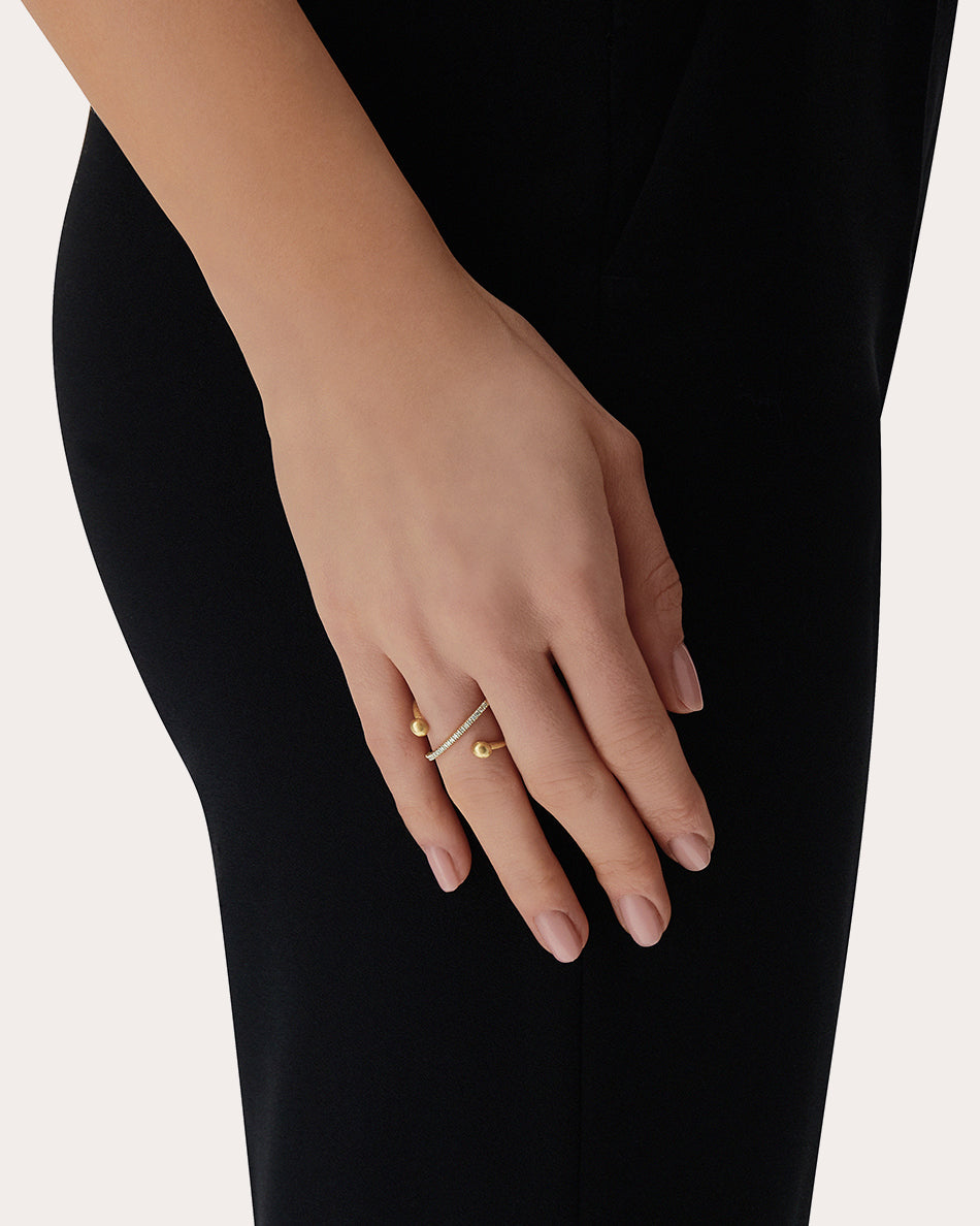 Elite Criss Cross 18K Gold Diamond Ring