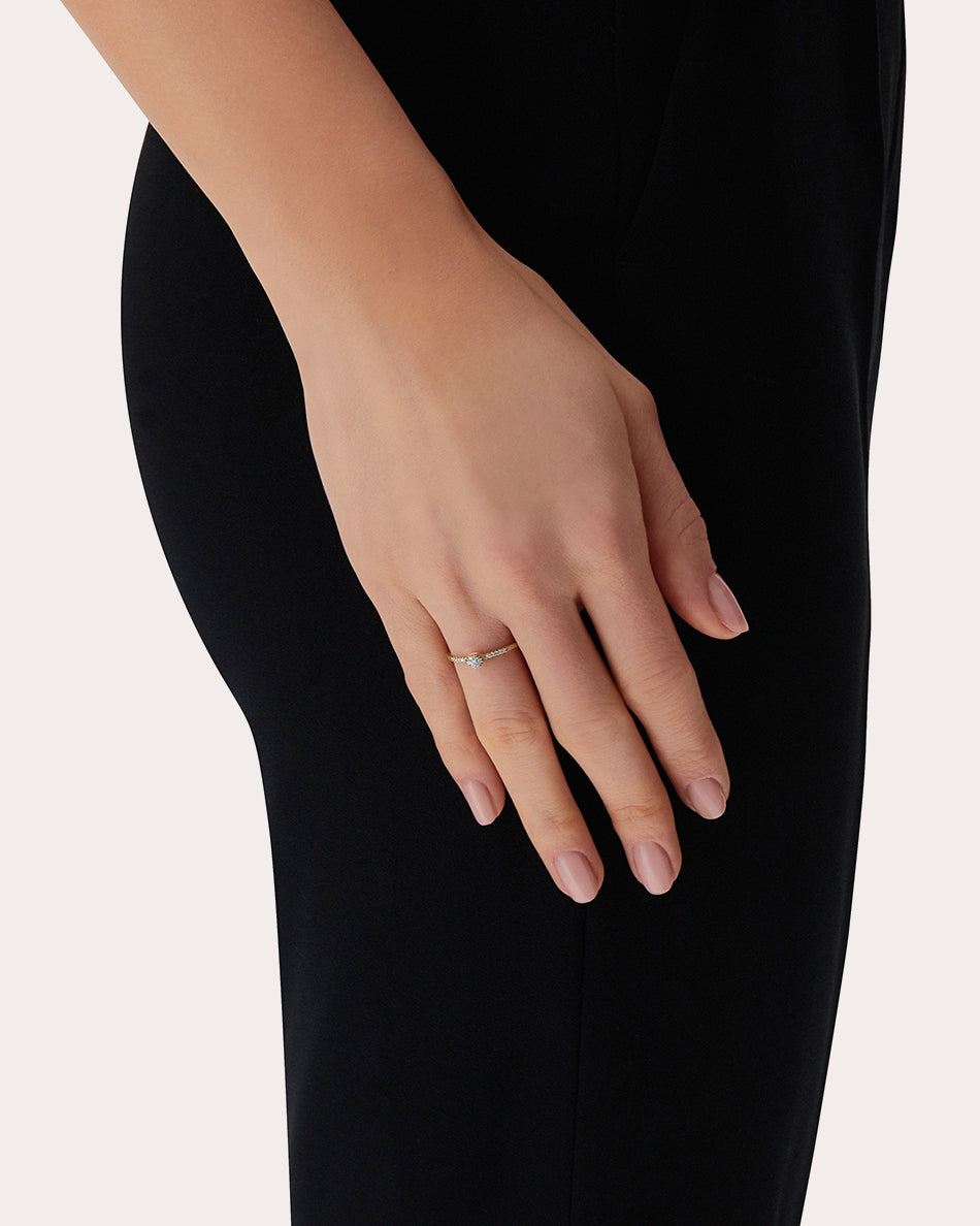 Elite 18K Gold Diamond Ring