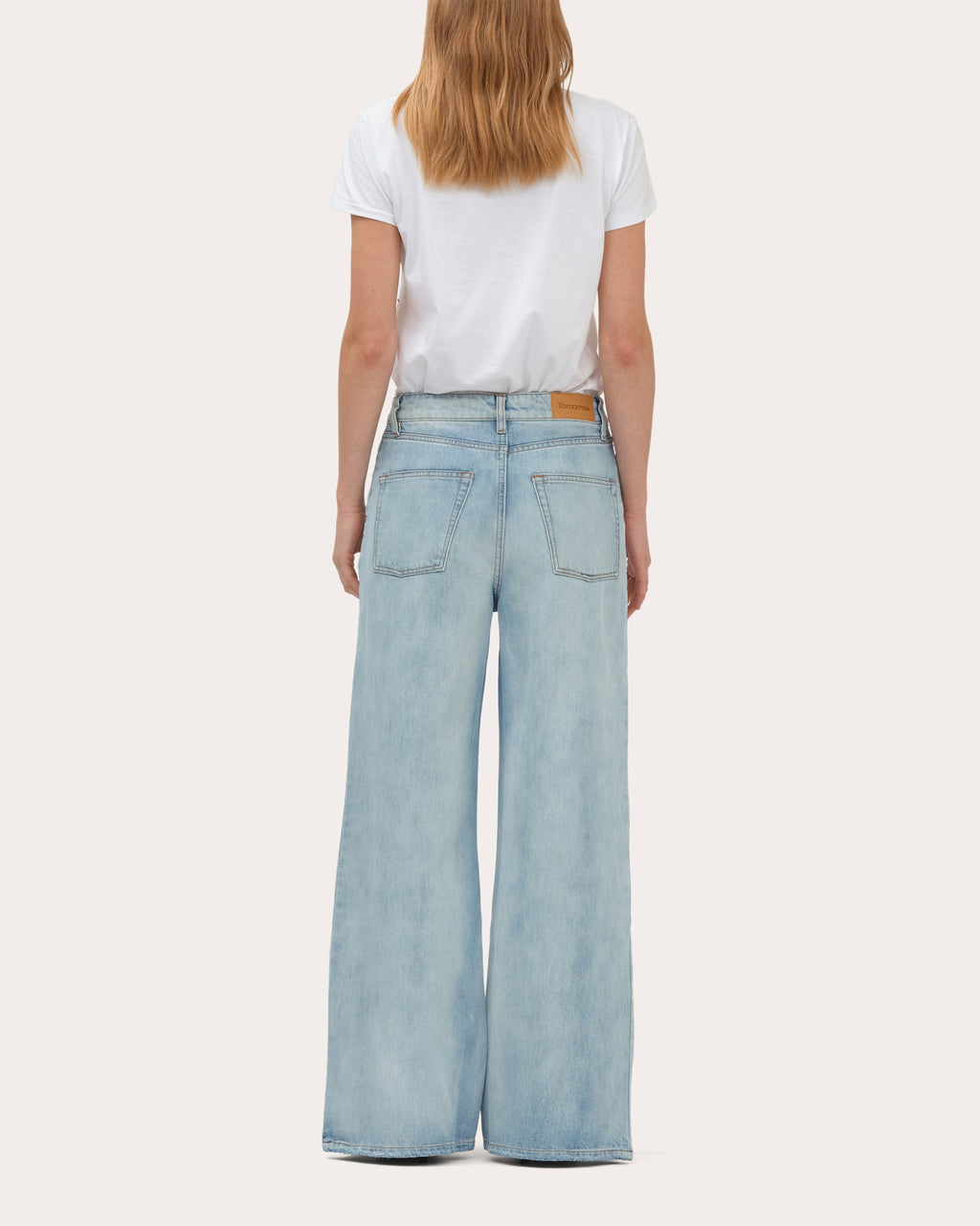 Arizona Loose-Fit Jeans