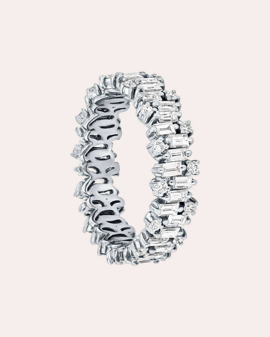 Classic 18K Gold Diamond Ring