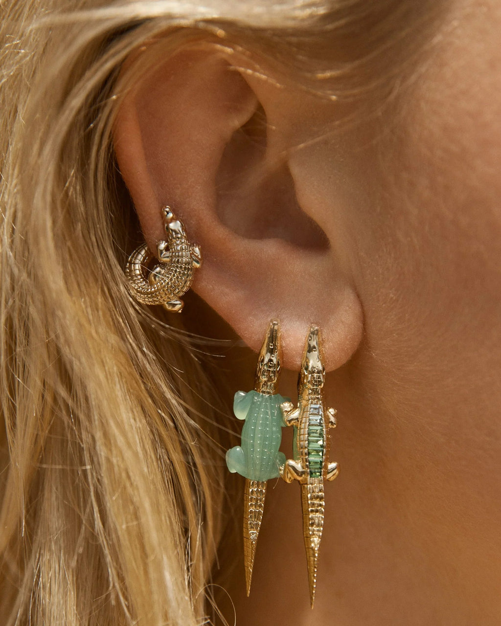Alligator Bite 18K Gold Tsavorite and Sapphire Single Earring