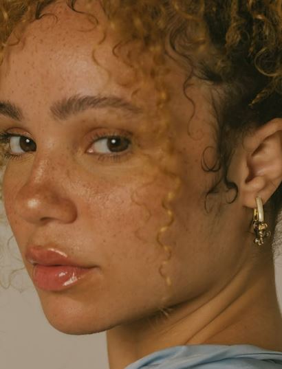Woohoo 18K Gold Smokey Quartz Hoop Earrings