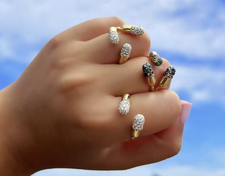 Triple Pill 18K Gold Diamond Pavé Ring