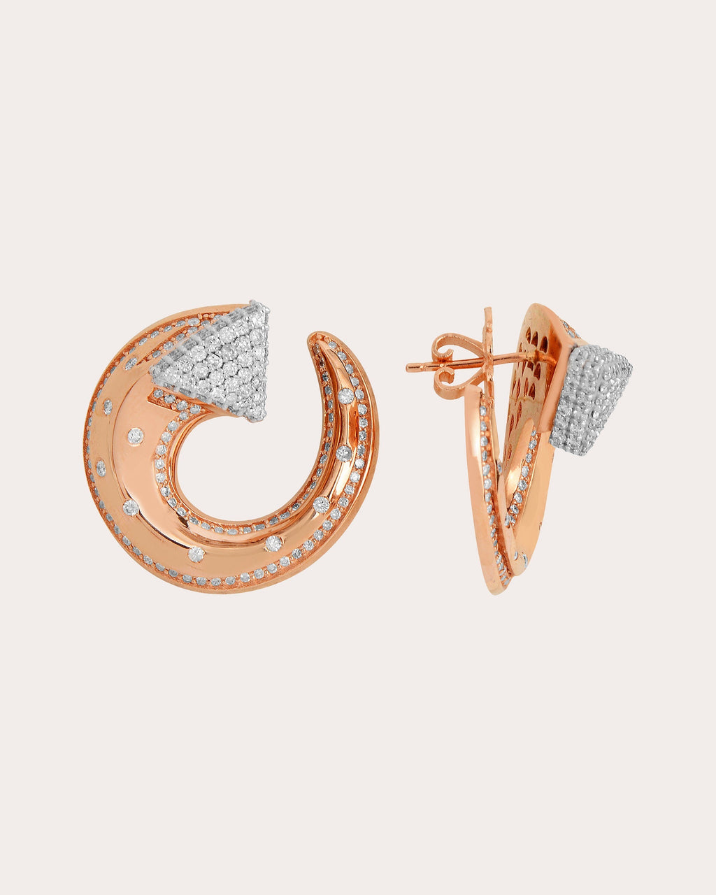 Balance 18K Gold Diamond Stud Earrings