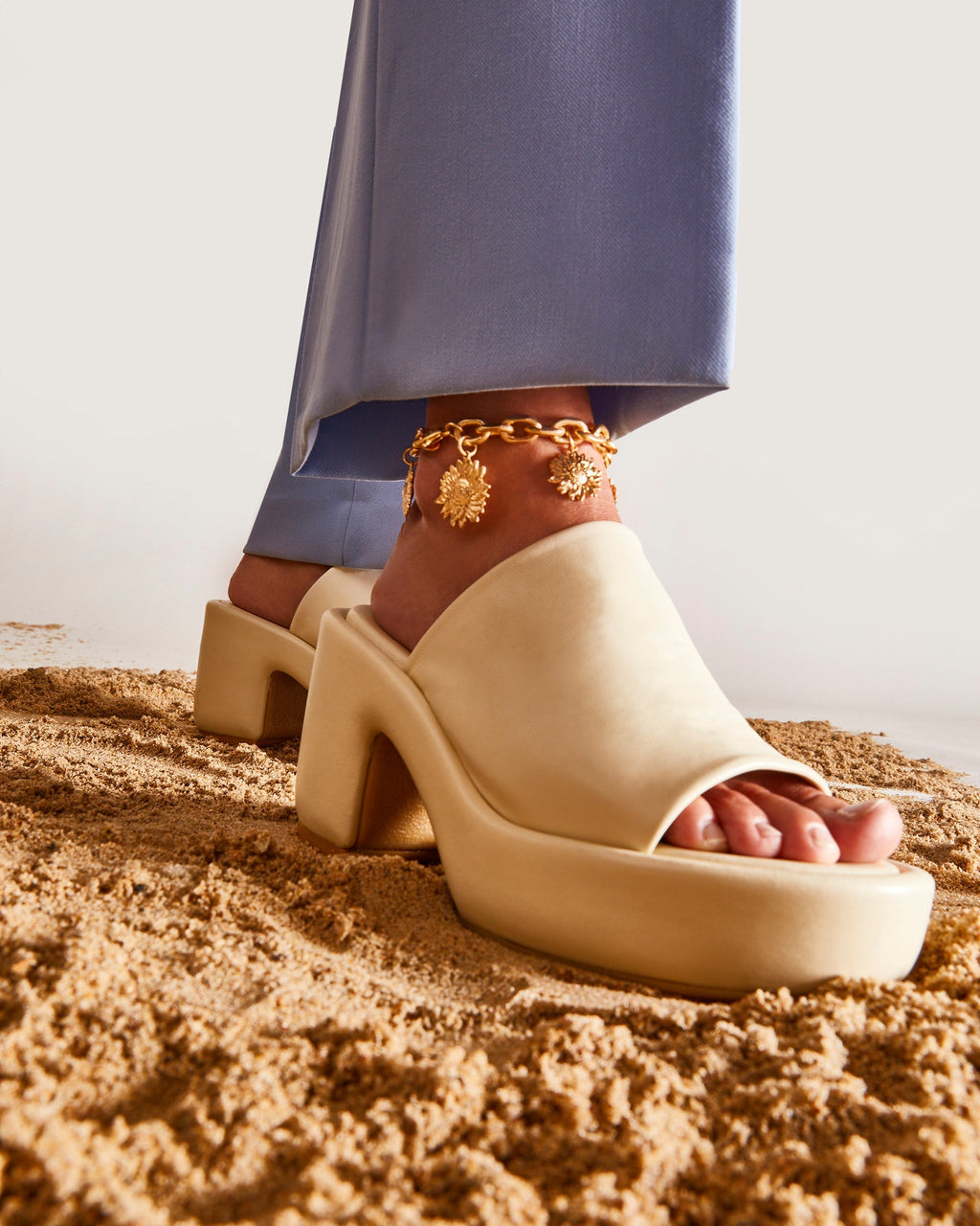 Dodie Platform Slide