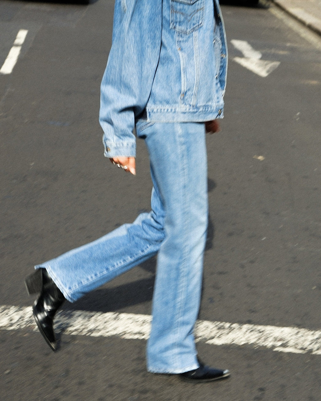 Stovepipe Mid-Rise Two-Tone Jeans