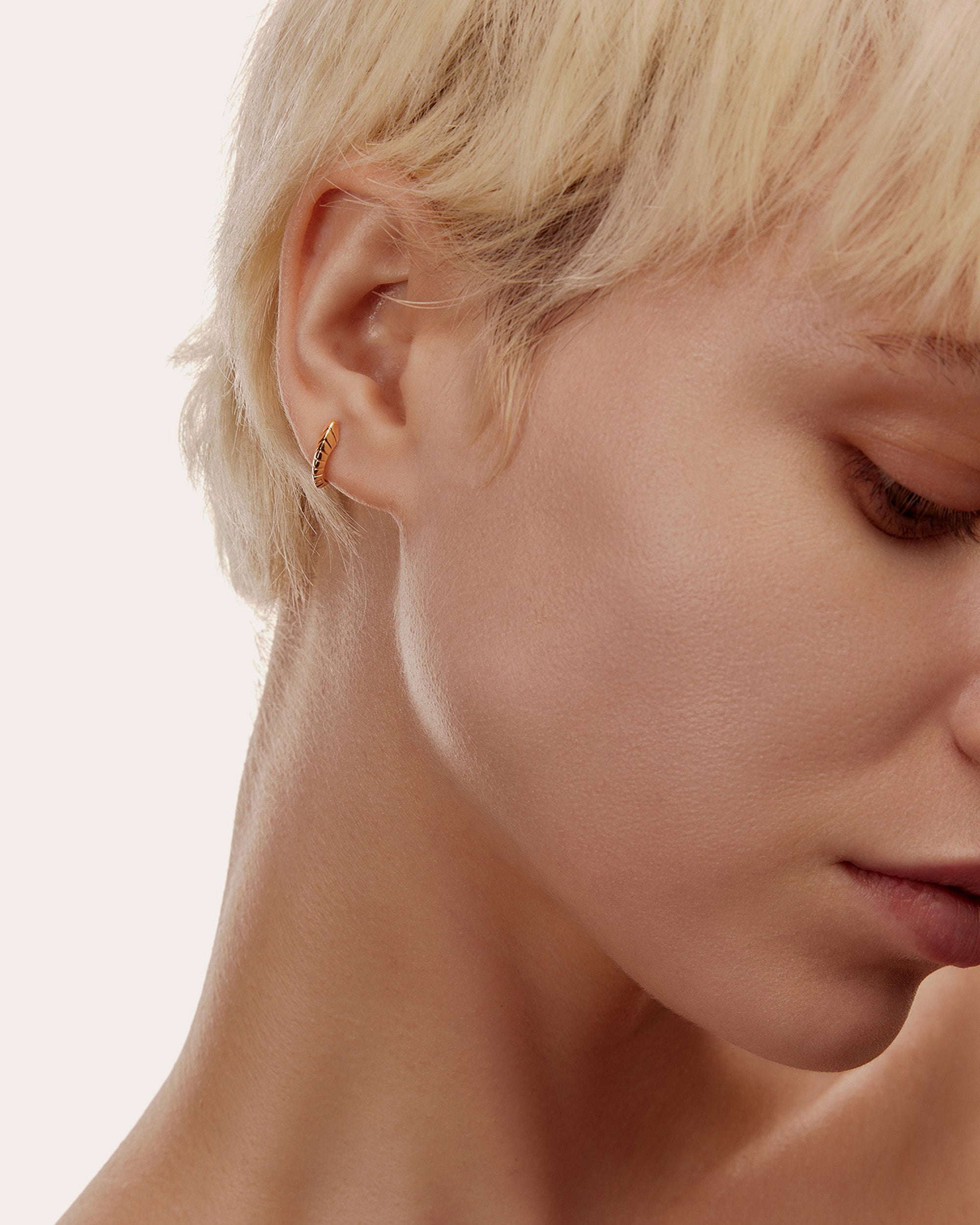 Embrace 18K Gold Single Earring