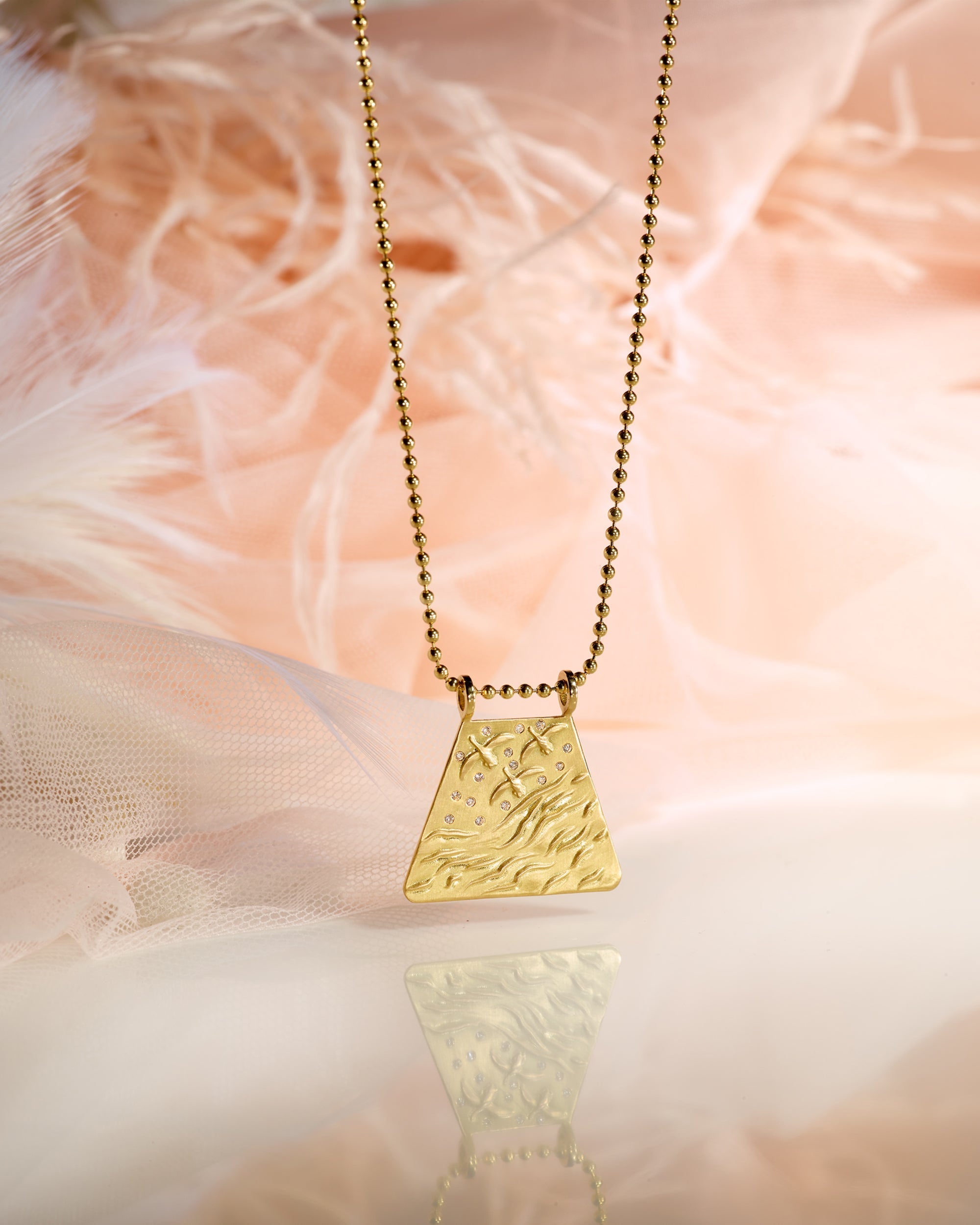 Air Diamond & 18k Gold Pendant Necklace