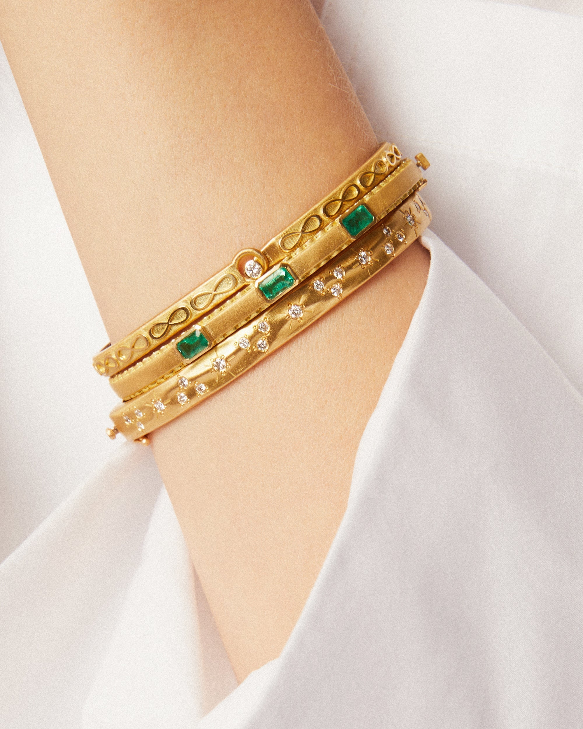 Fairy Dust 18K Gold Diamond Bangle