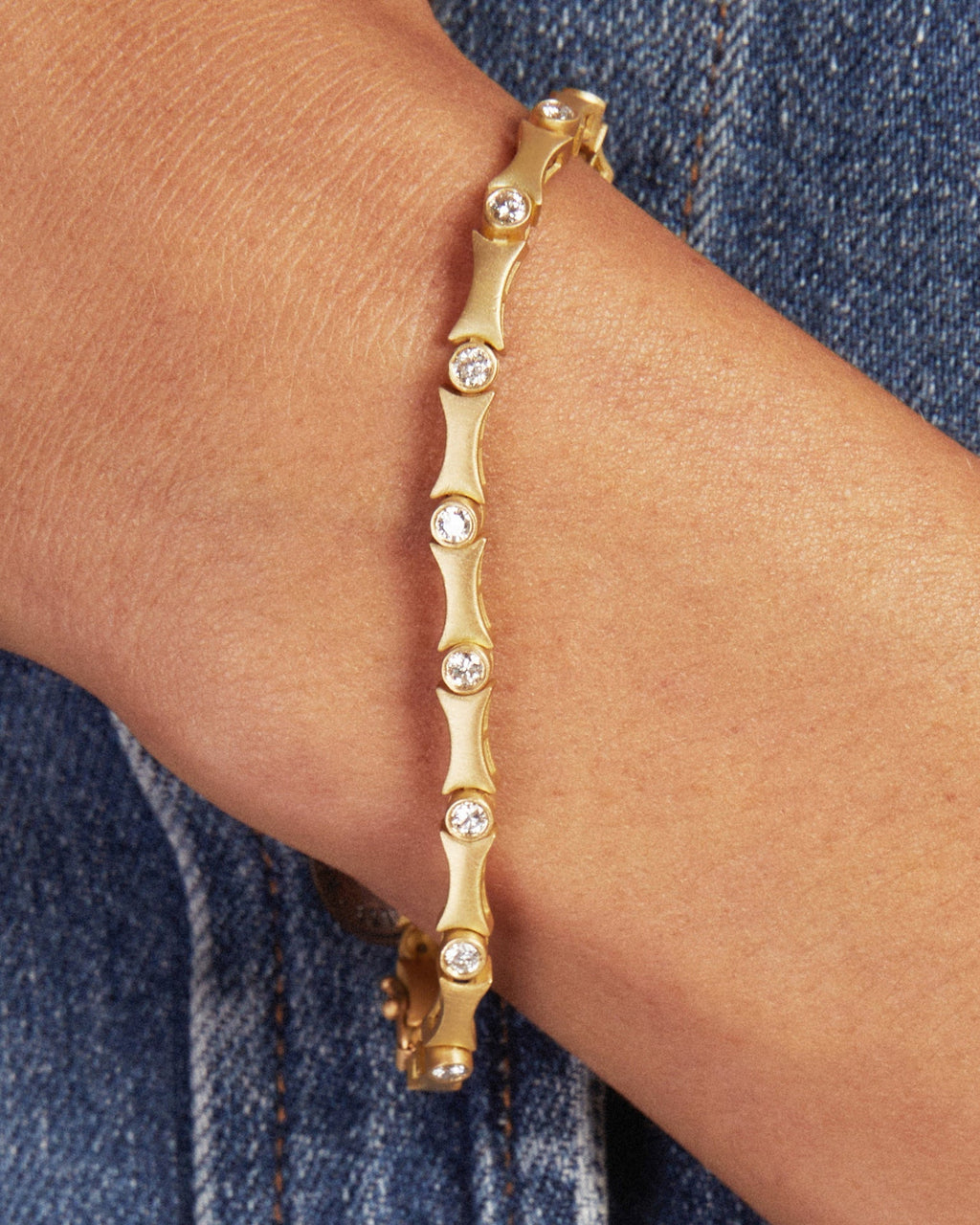 Stability 18K Gold Diamond Bangle