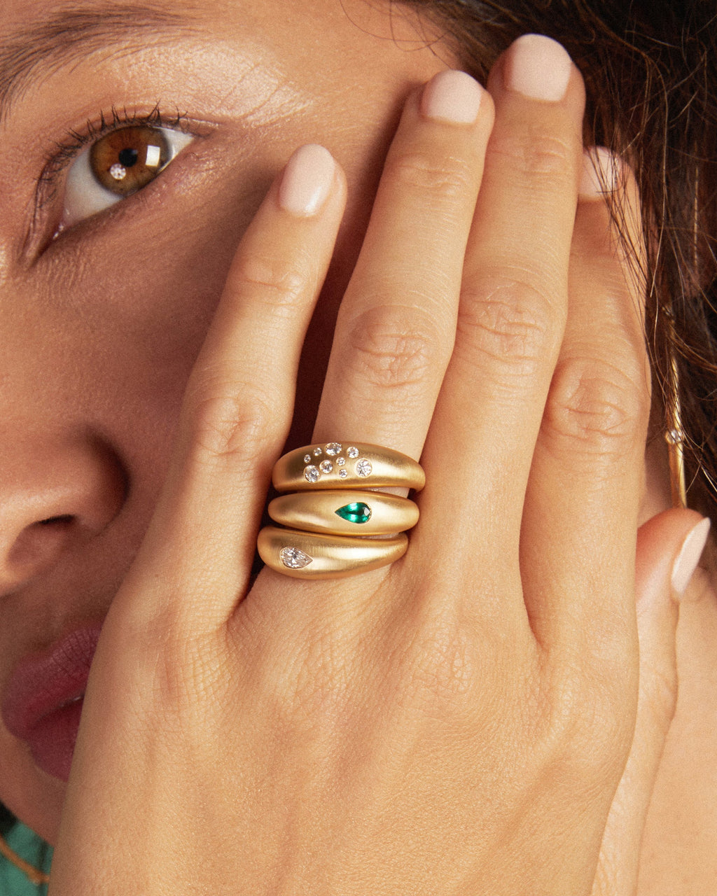 Fairy Dust 18K Gold Emerald Teardrop Ring