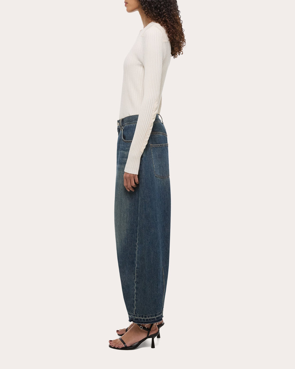 Cropped Mid-Rise Barrel Leg Jeans