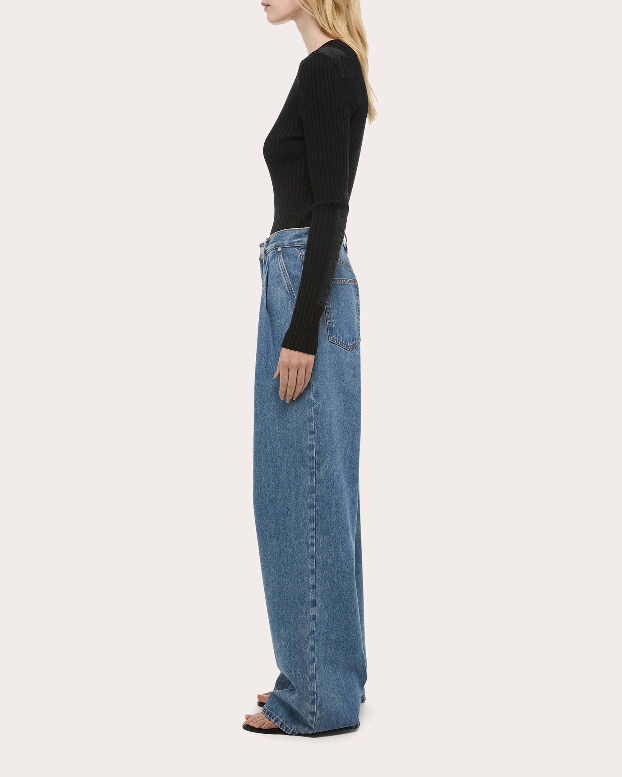 Pleated Wide-Leg Jeans