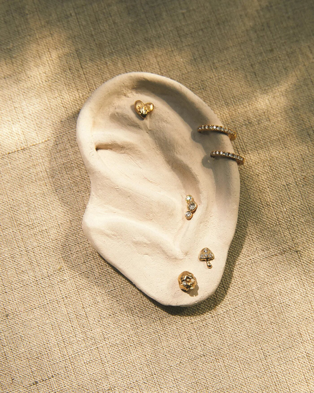 14K Gold Diamond Pavé Hoop Single Earring