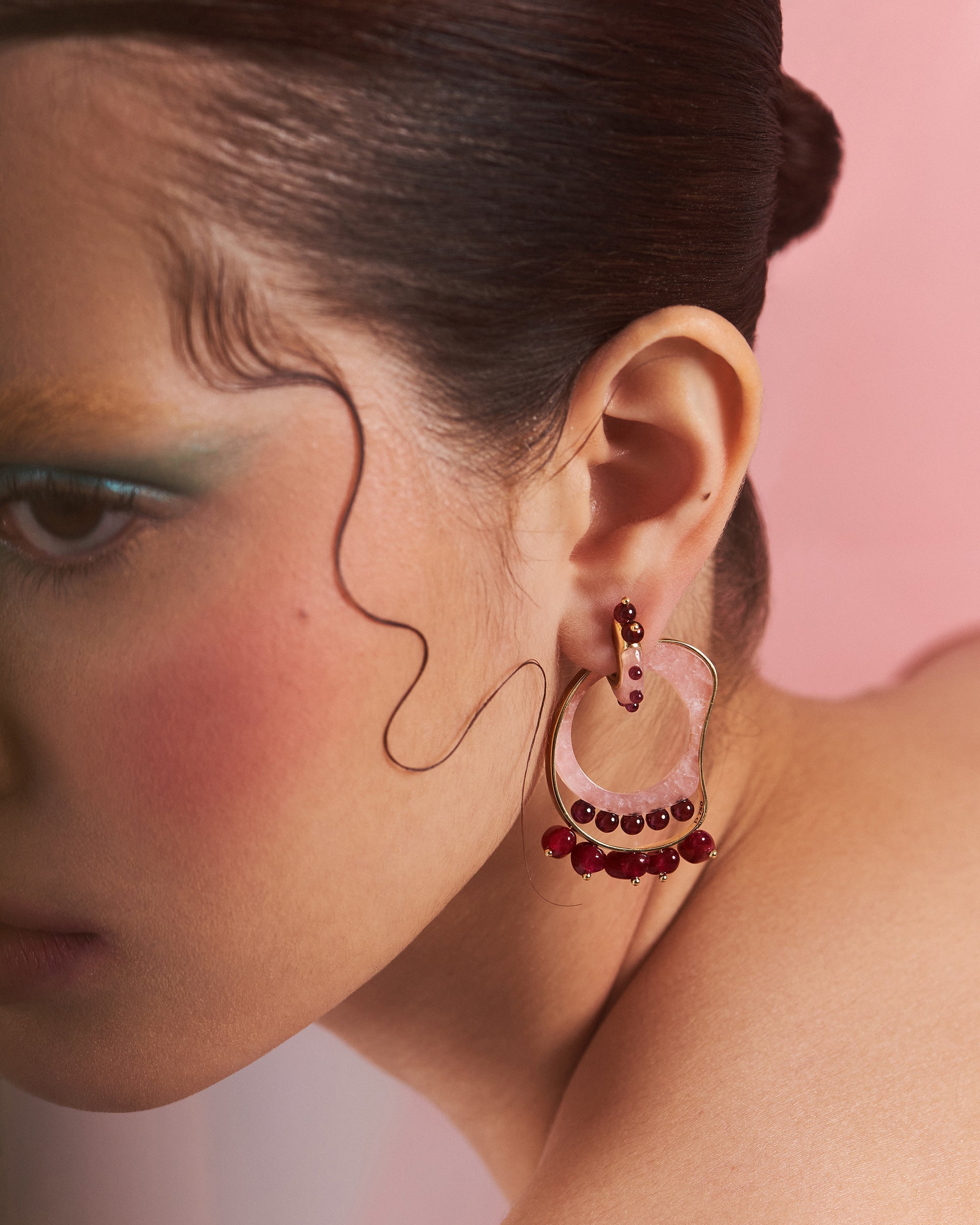 Woohoo 18K Gold Multi-Stone Hoop Earrings
