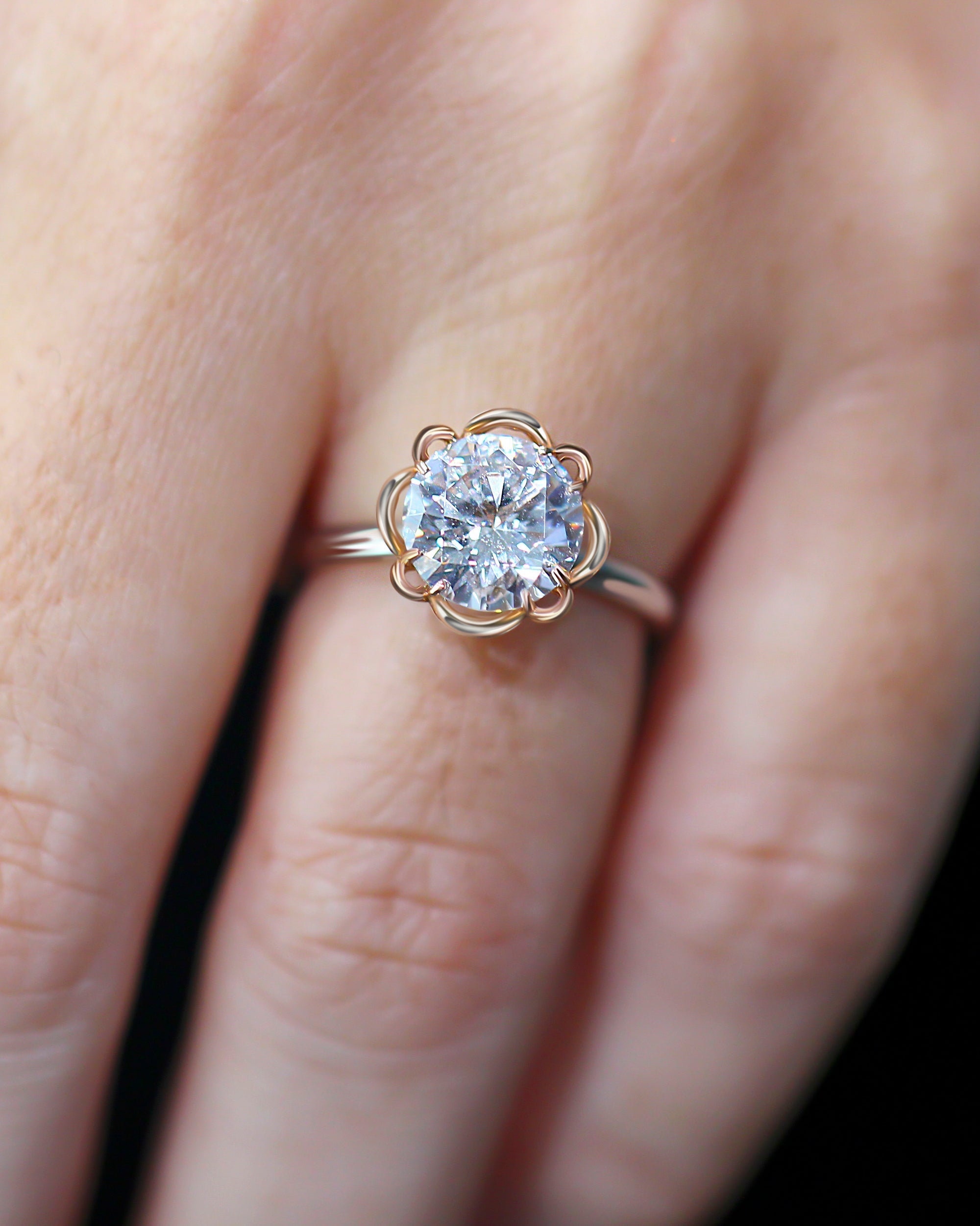 Petale 18K Two-Tone Gold Diamond Ring