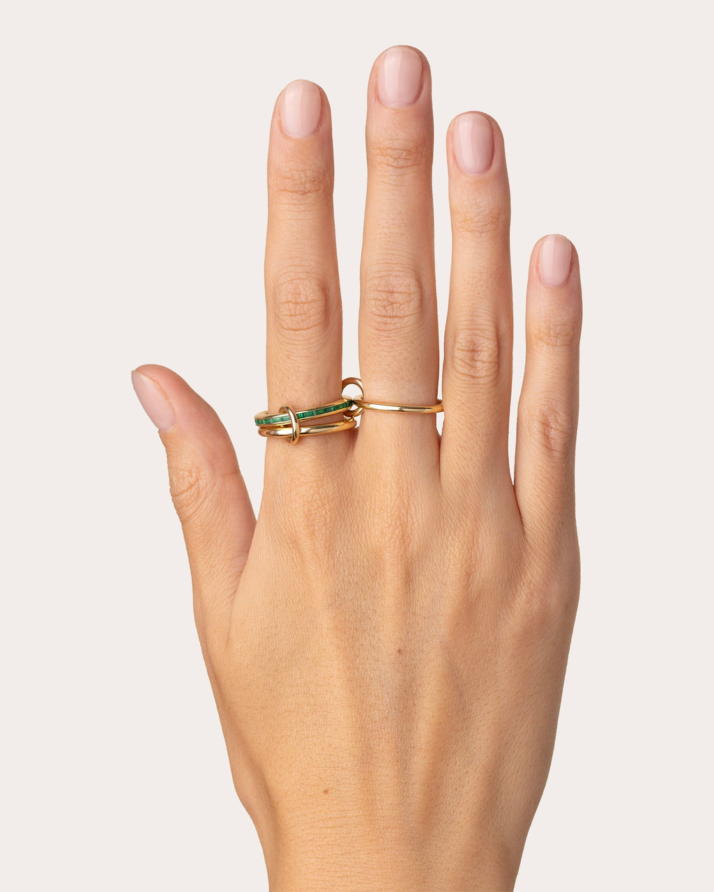 Pyrus 18K Gold Emerald Linked Rings