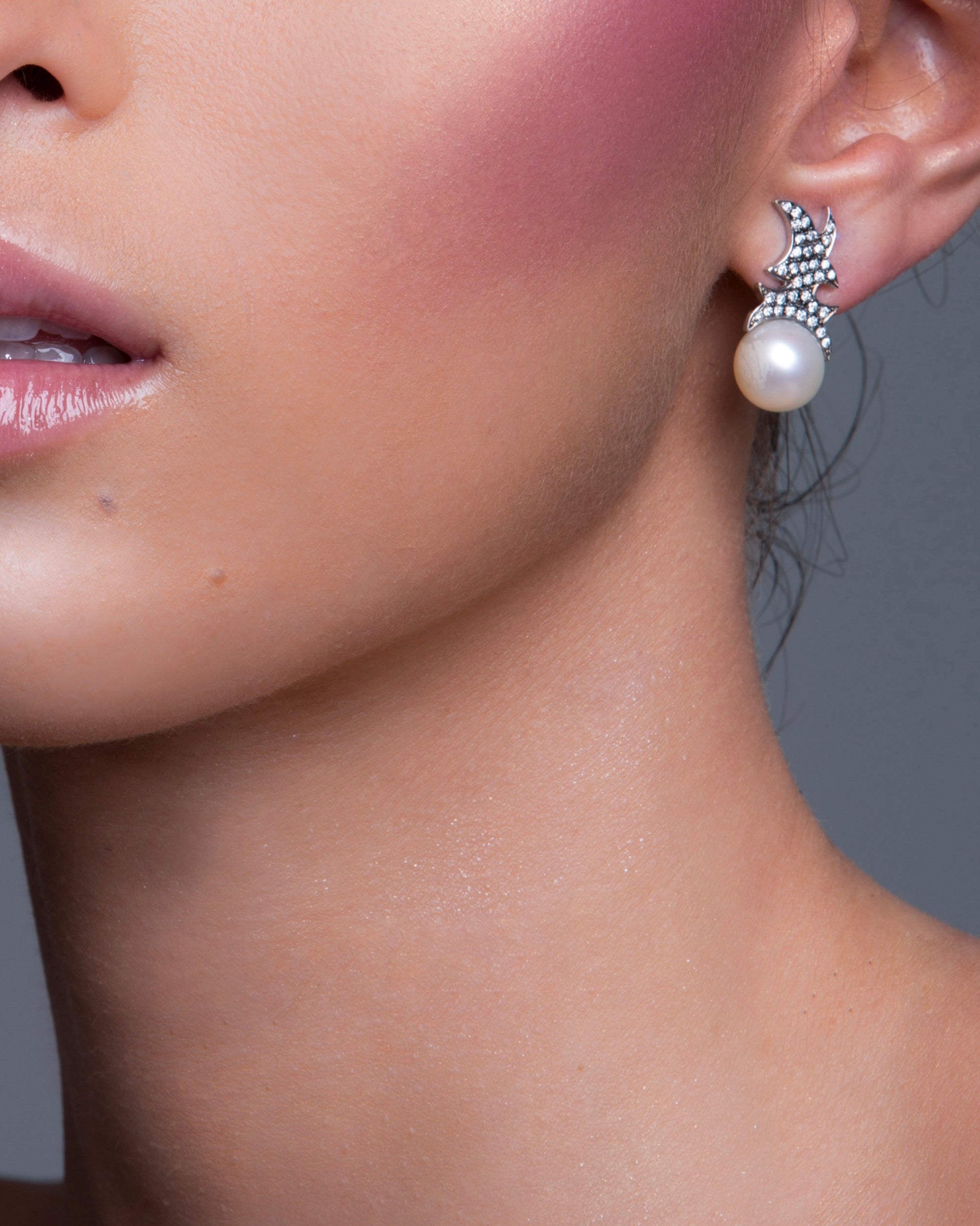 Sweet Flame 18K Gold Pearl and Diamond Pavé Earrings
