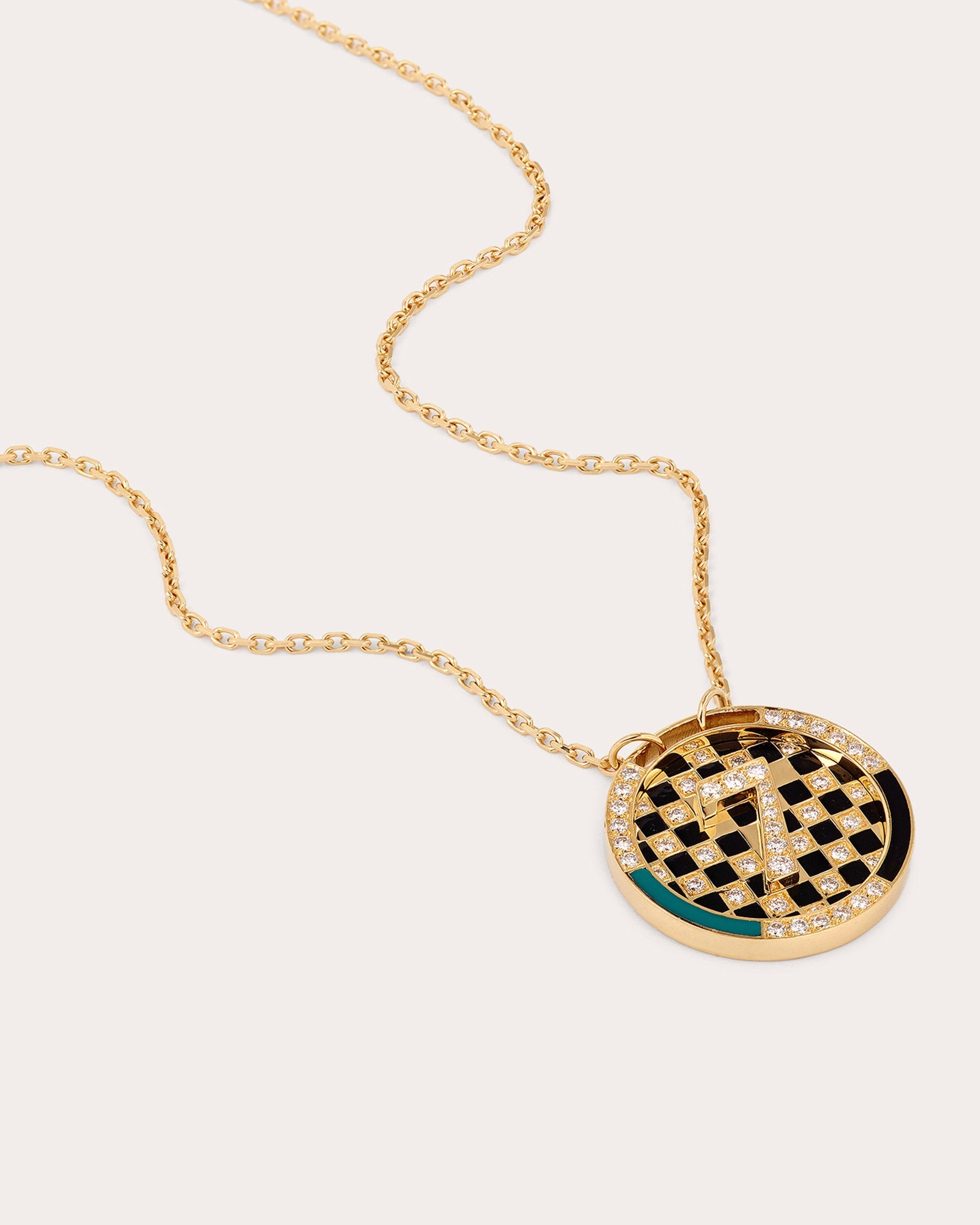 Médaille Chess 18K Gold Lacquer and Lab-Grown Diamond Pendant Necklace