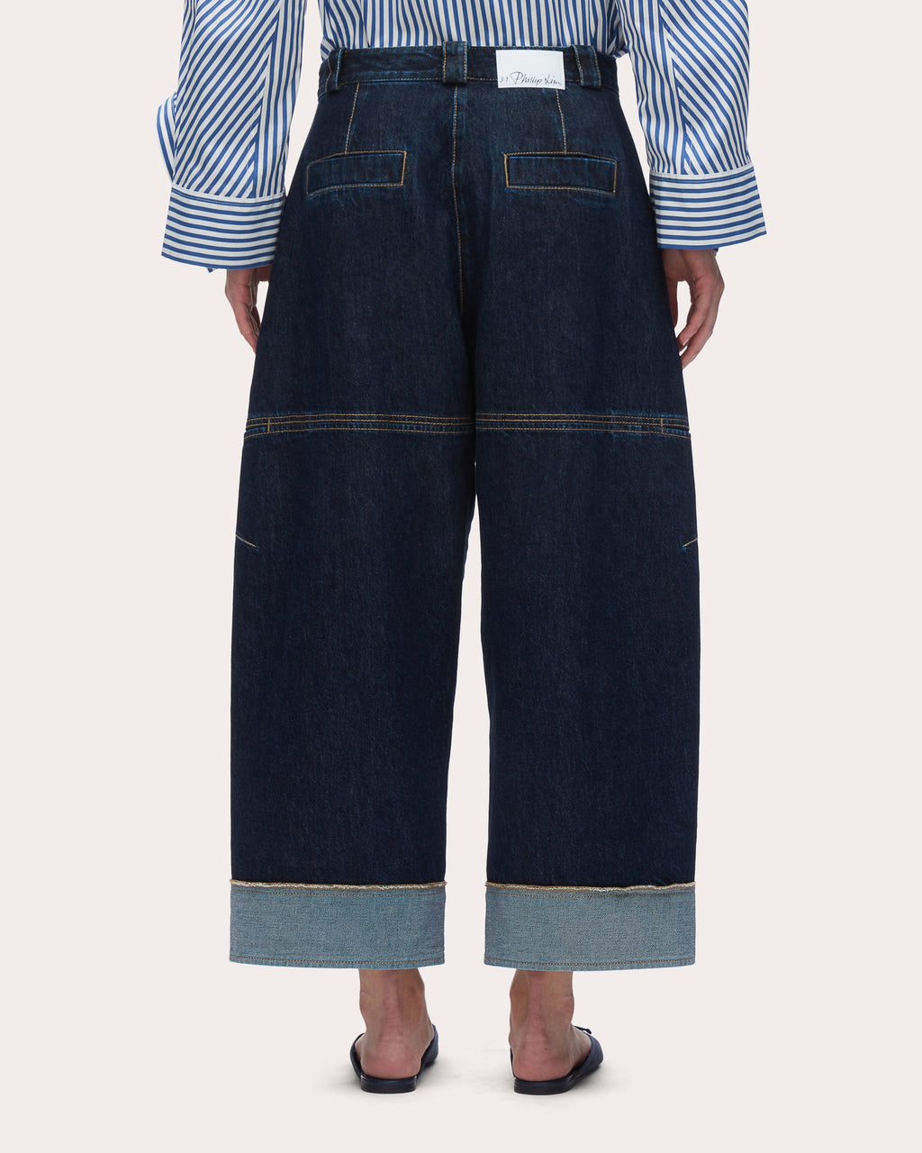 Pleated Curved Wide-Leg Cropped Jeans