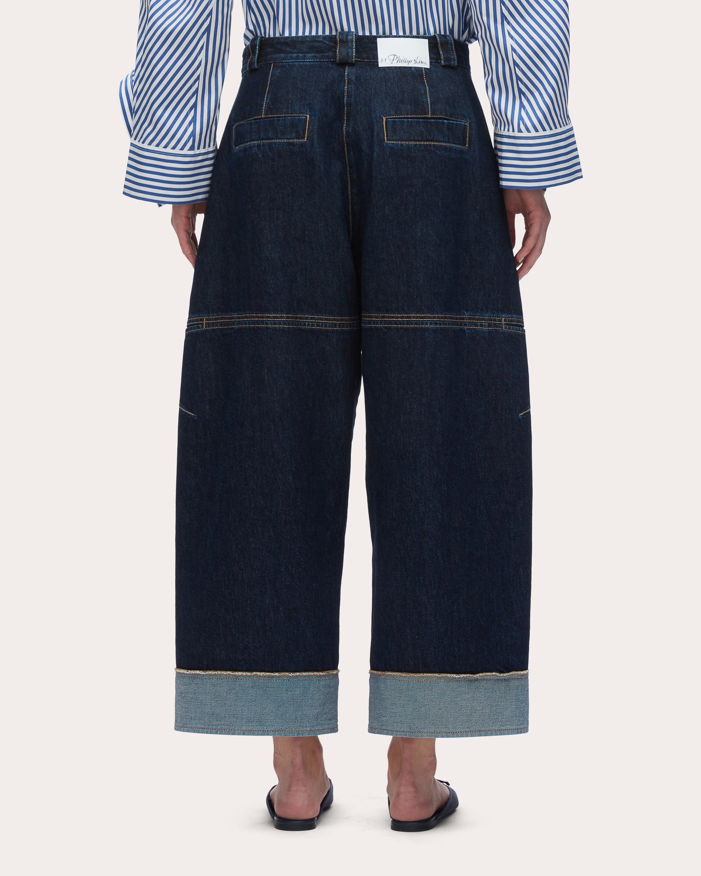 Pleated Curved Wide-Leg Cropped Jeans