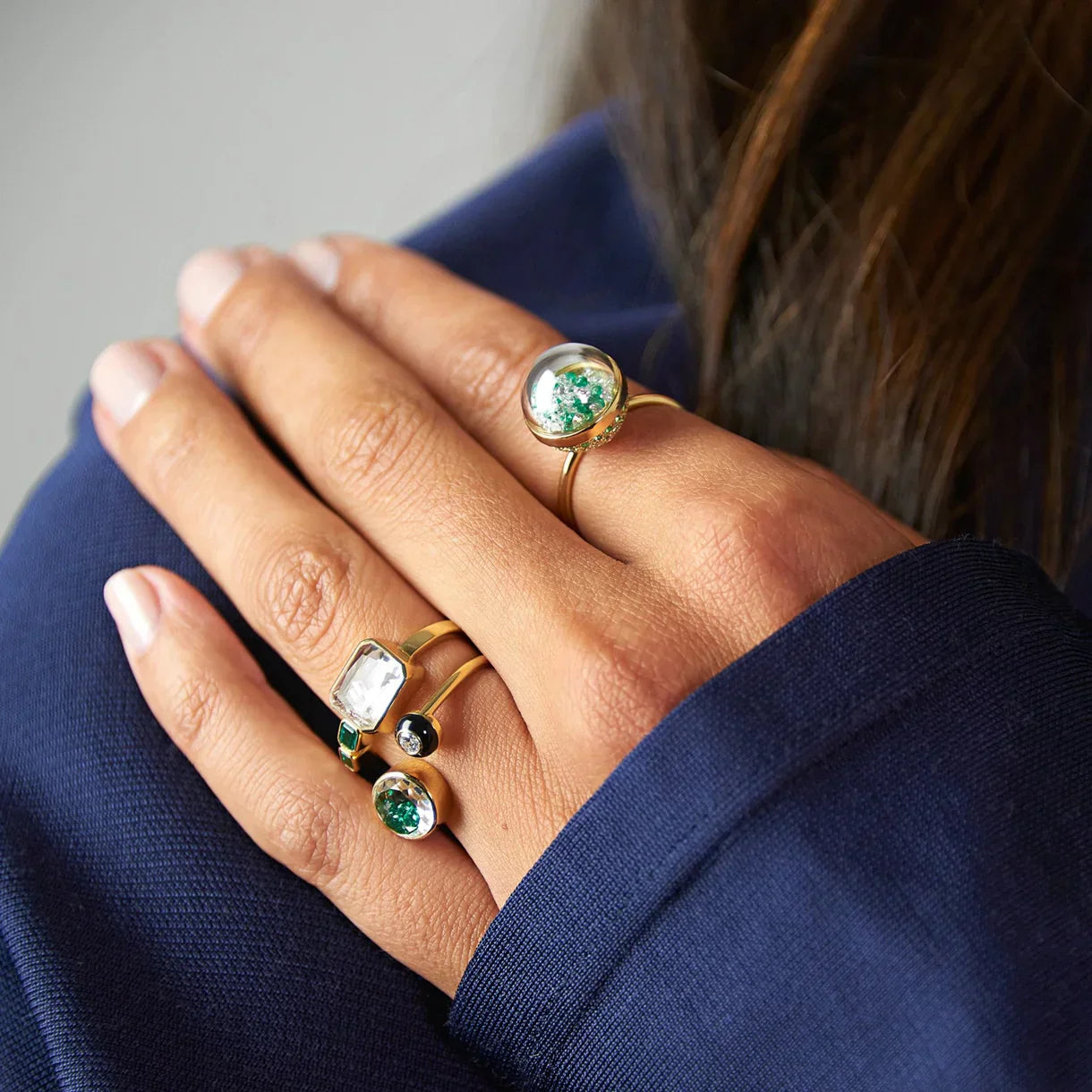 Bala 18K Gold Emerald Shaker Ring