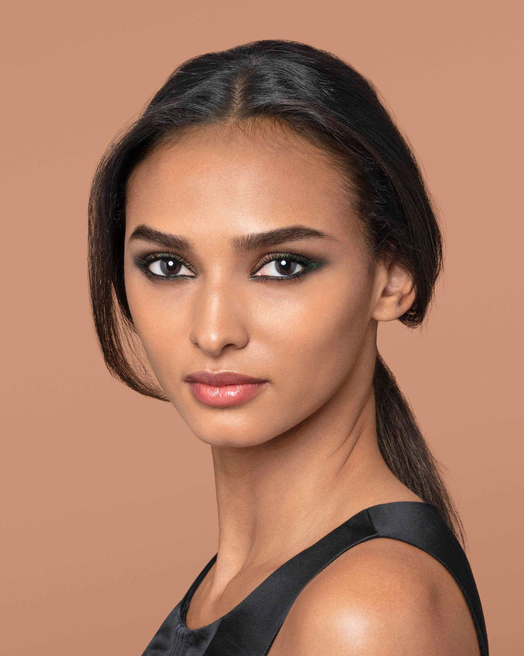 Black Kajal Brightening Eye Liner