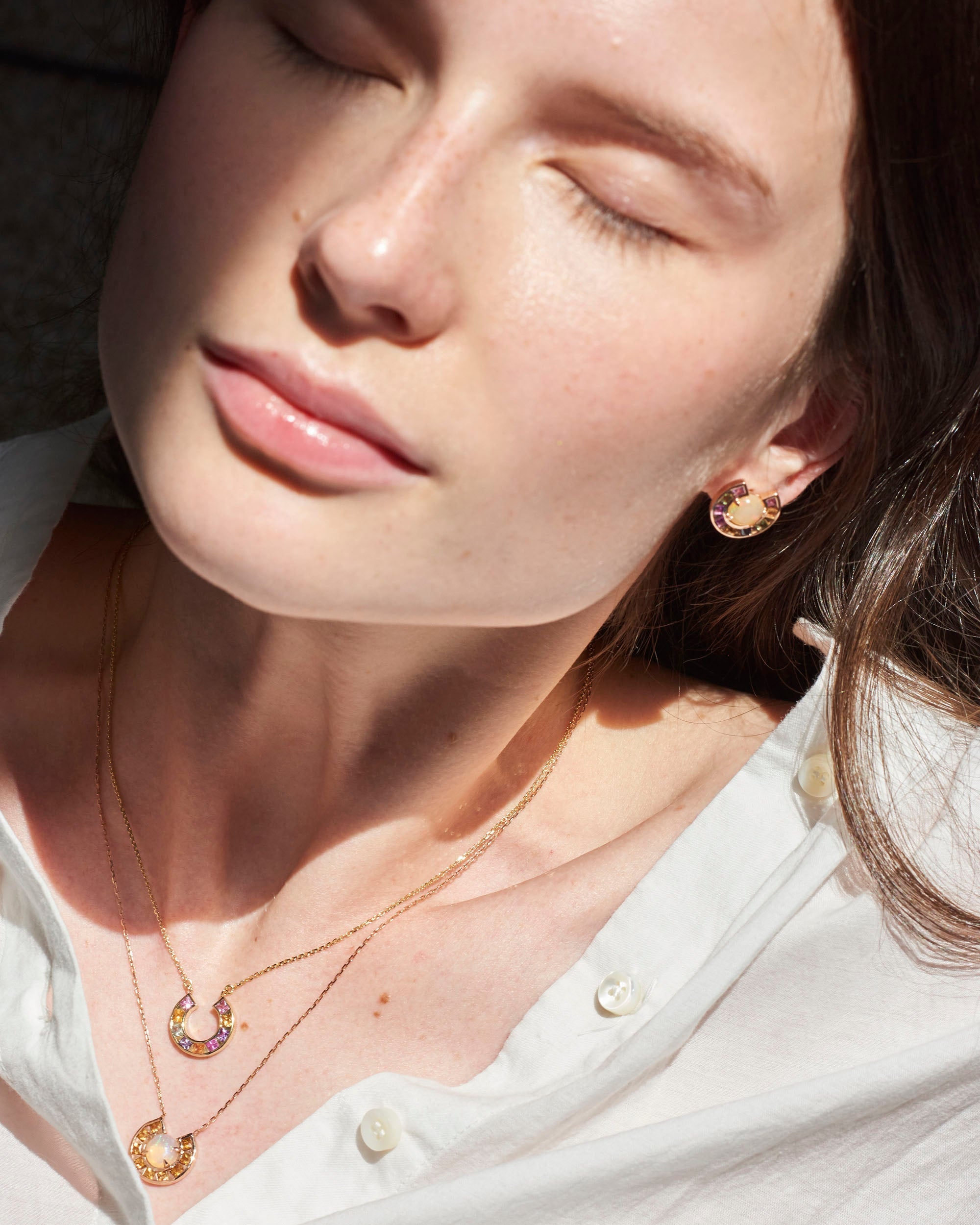 Sundial 14K Gold Rainbow Sapphire Pendant Necklace