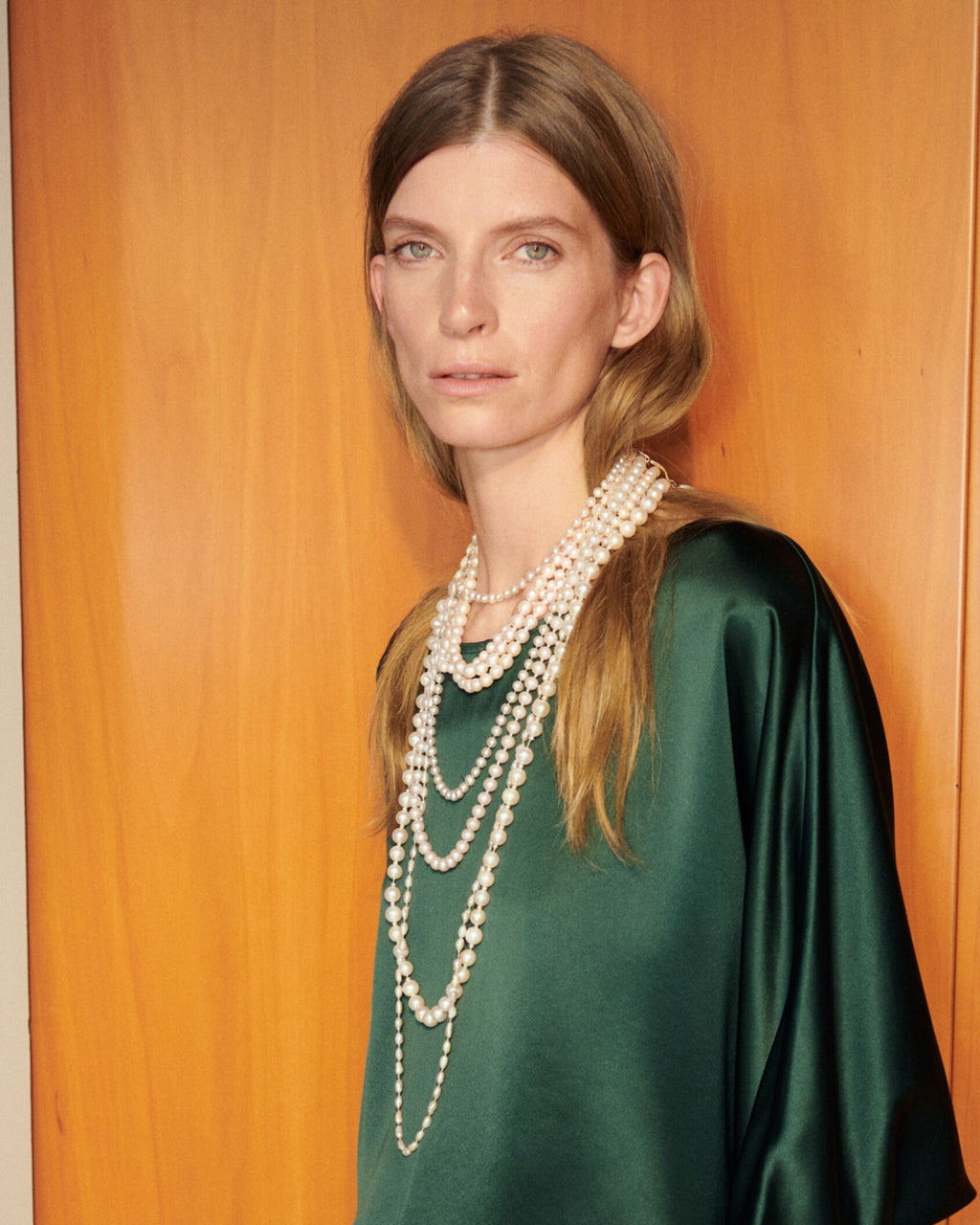 Odelleys Shiny V-Neck Top
