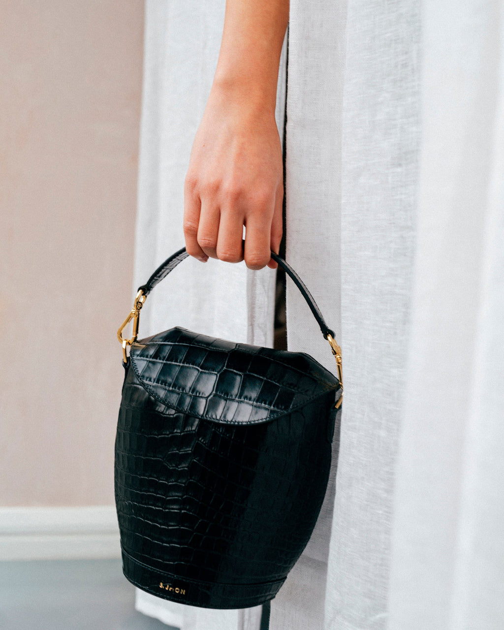 Milk Pail Convertible Bag