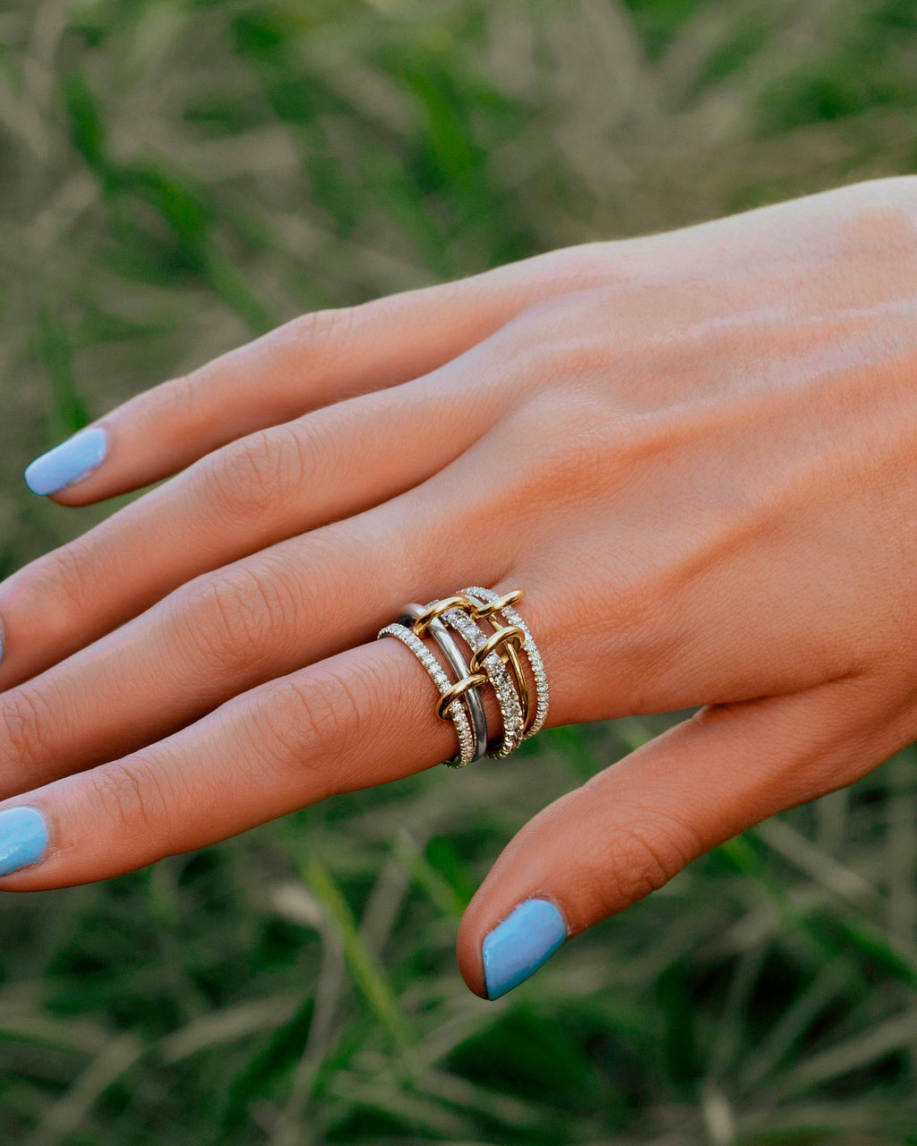 Aquarius Gris 18K Gold Sterling Silver and Diamond Linked Rings