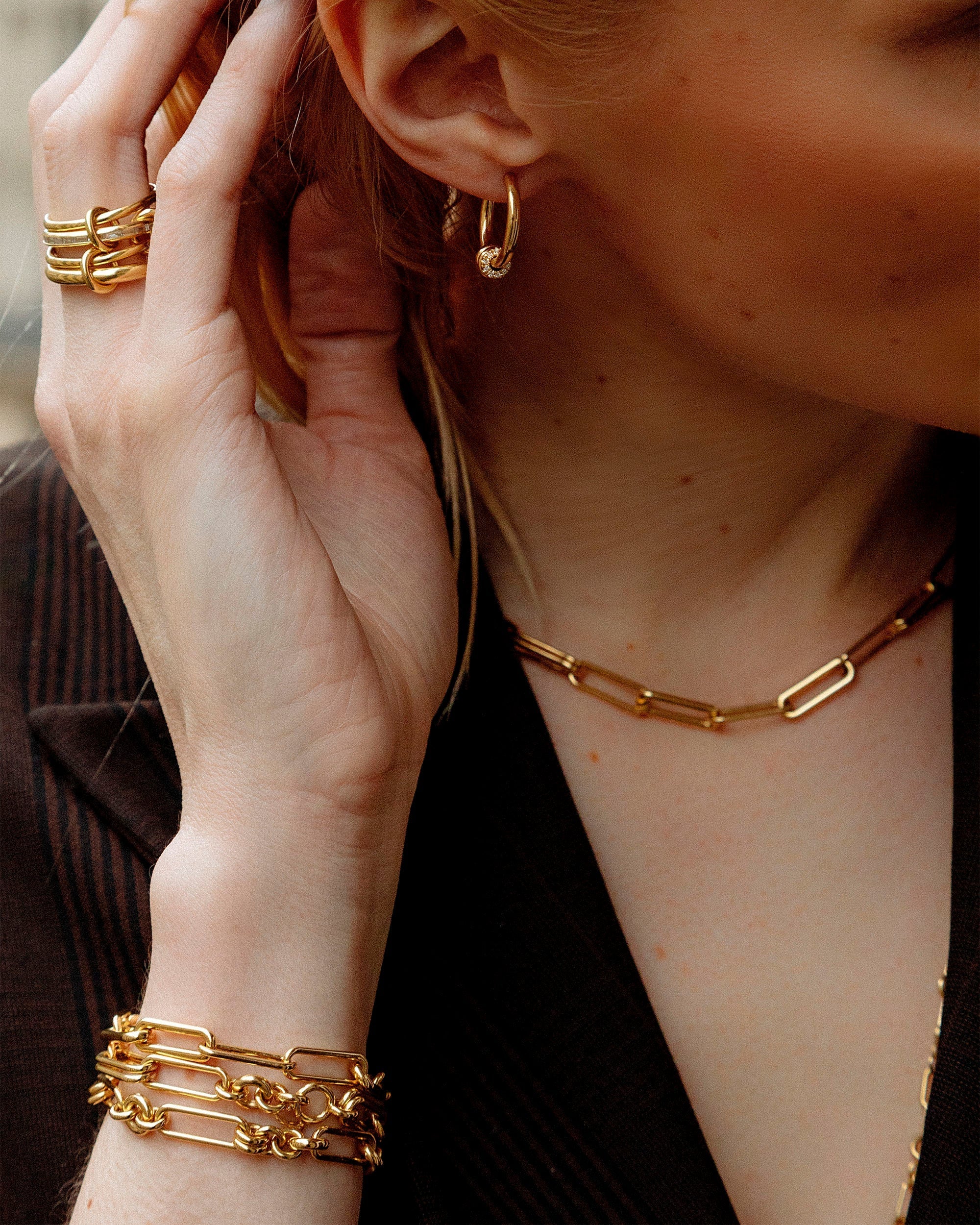 Ara 18K Gold Diamond Hoop Earrings