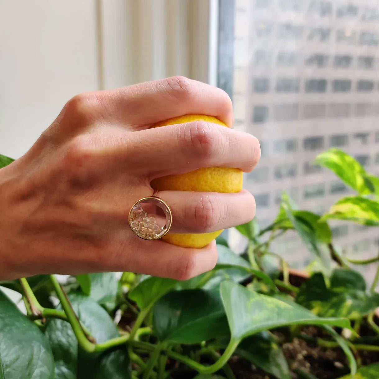 Core 16 18K Gold Diamond Shaker Ring
